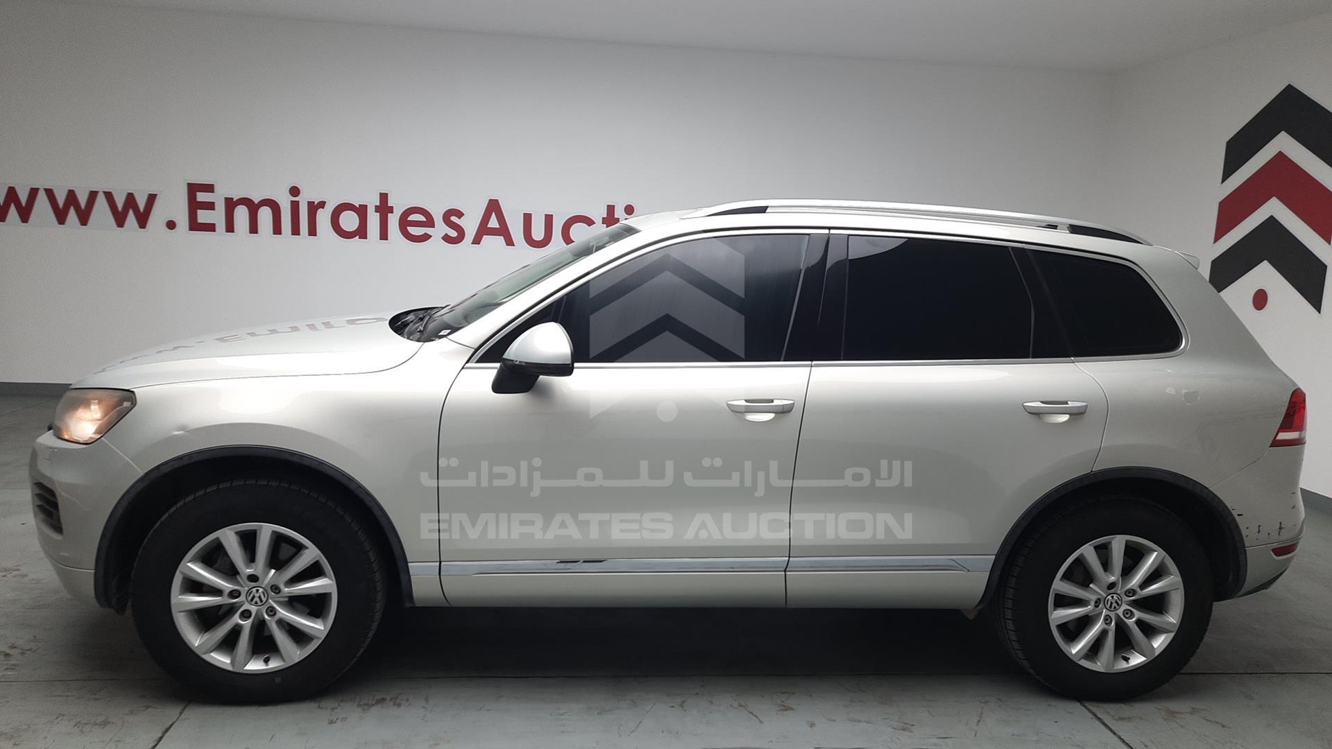 2014 VOLKSWAGEN TOUAREG VIN: WVGBC2BPXED006549