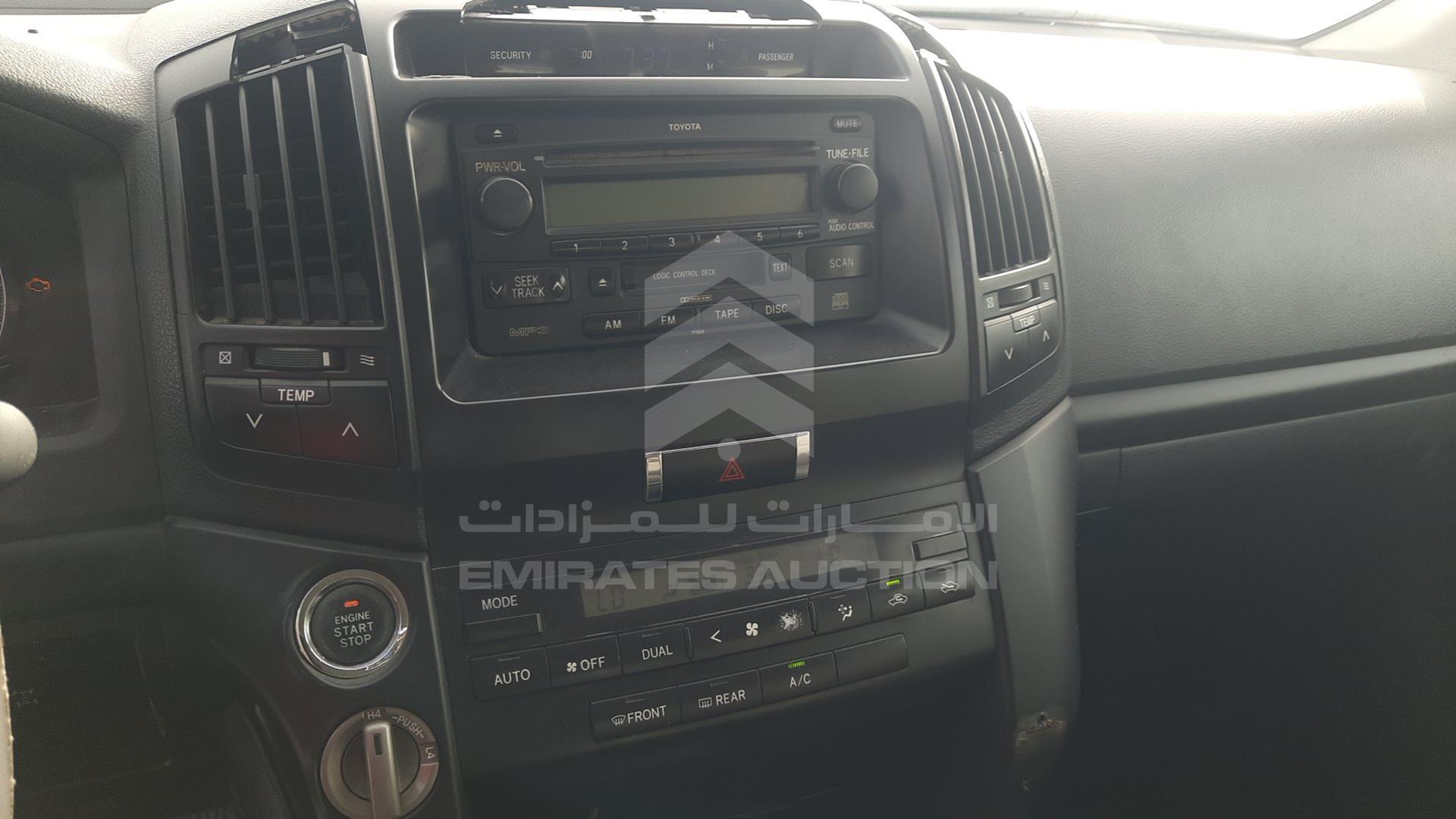 2011 TOYOTA LAND CRUISER VIN: JTMDU09J8B4044518
