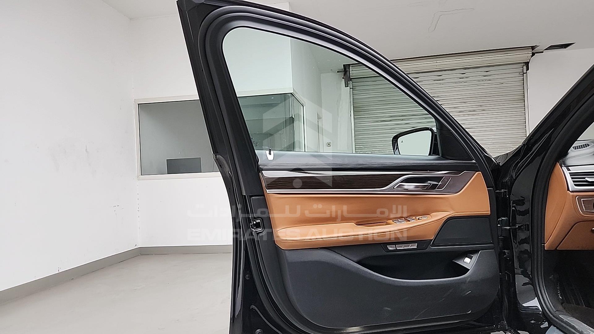 2017 BMW 730 VIN: WBA7E0107HG662382