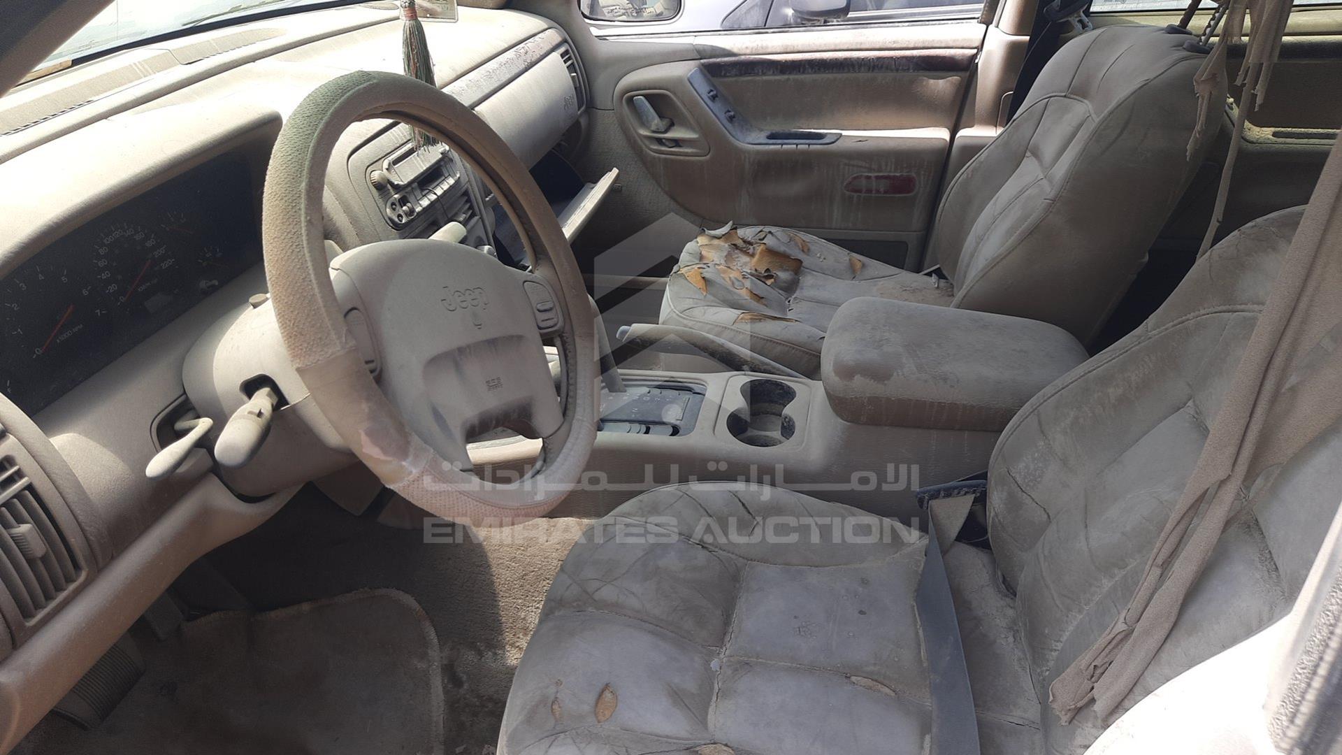 2000 JEEP GRAND CHEROKEE VIN: 1J4GW58N3YY122871