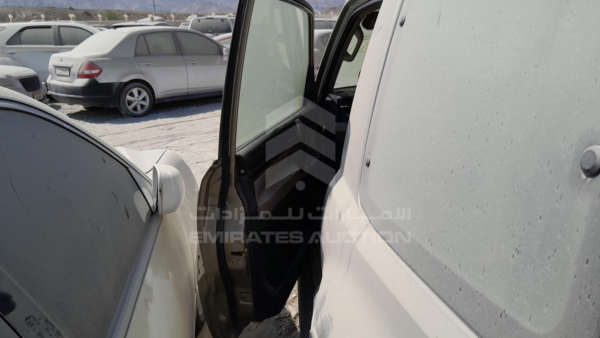 2010 MITSUBISHI PAJERO VIN: JMYMRV85WAJ701504