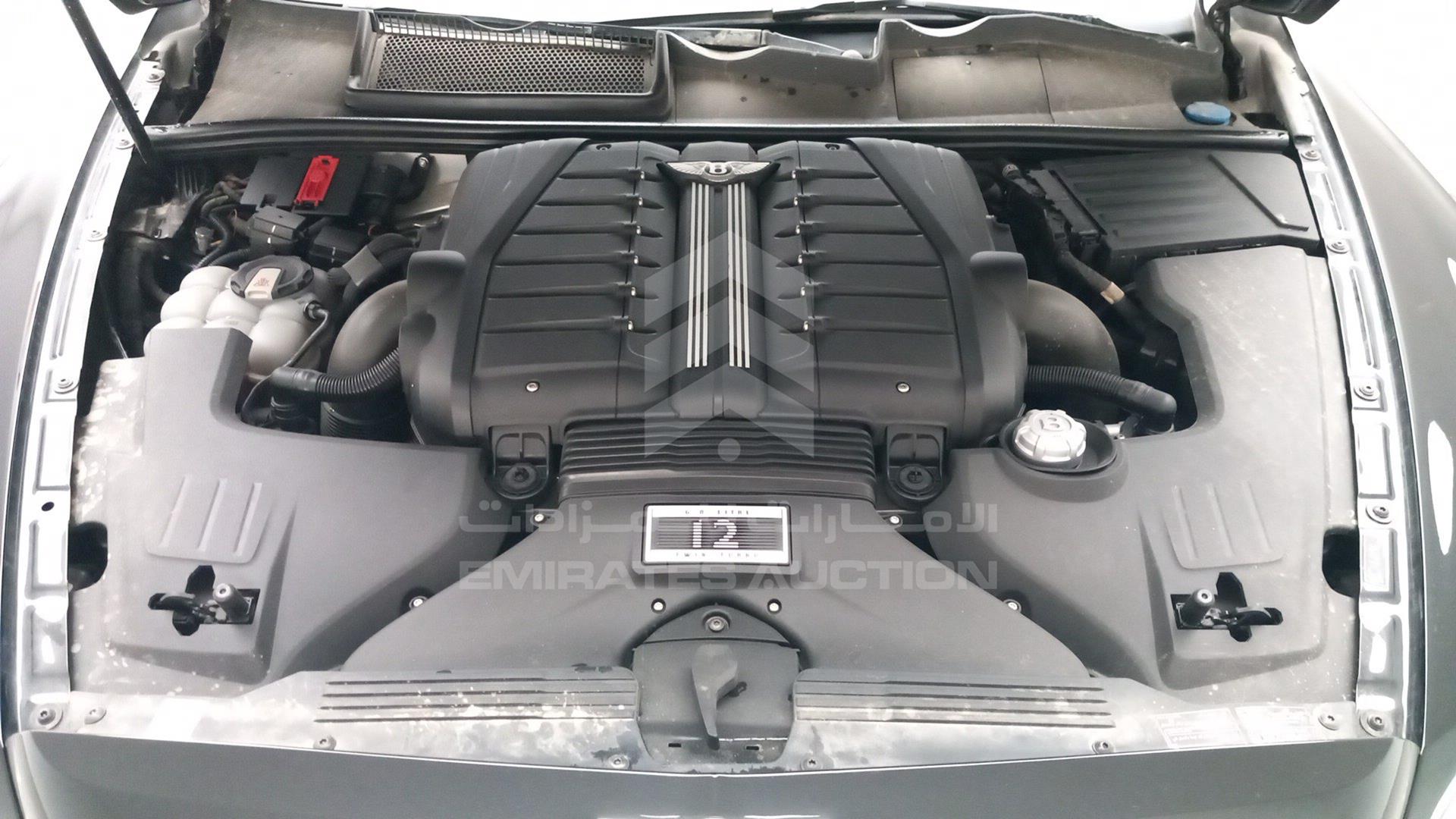 2017 BENTLEY BENTAYGA VIN: SJAAB1ZV3HC016529