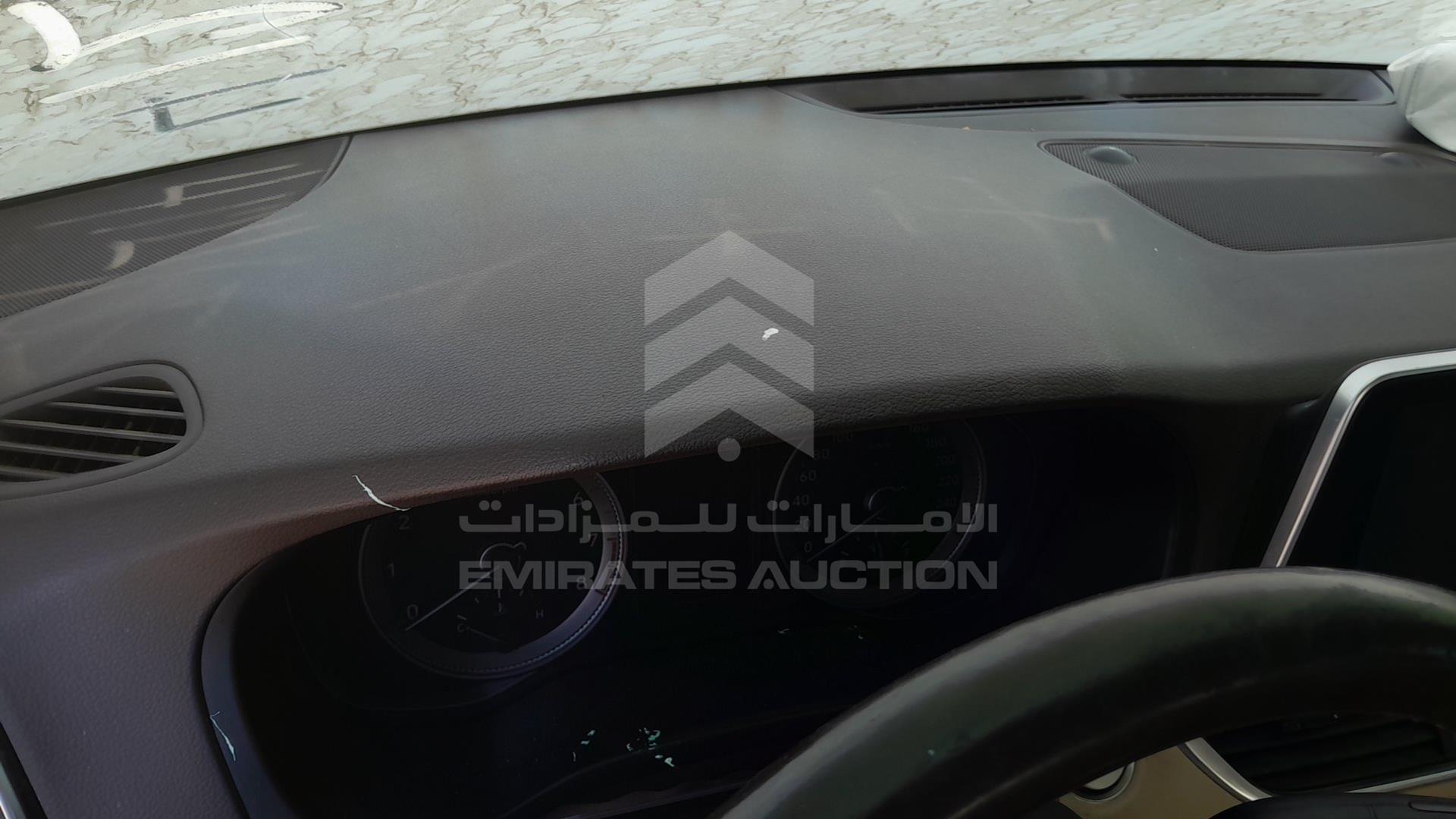 2018 HYUNDAI AZERA VIN: KMHF341F6JA182385