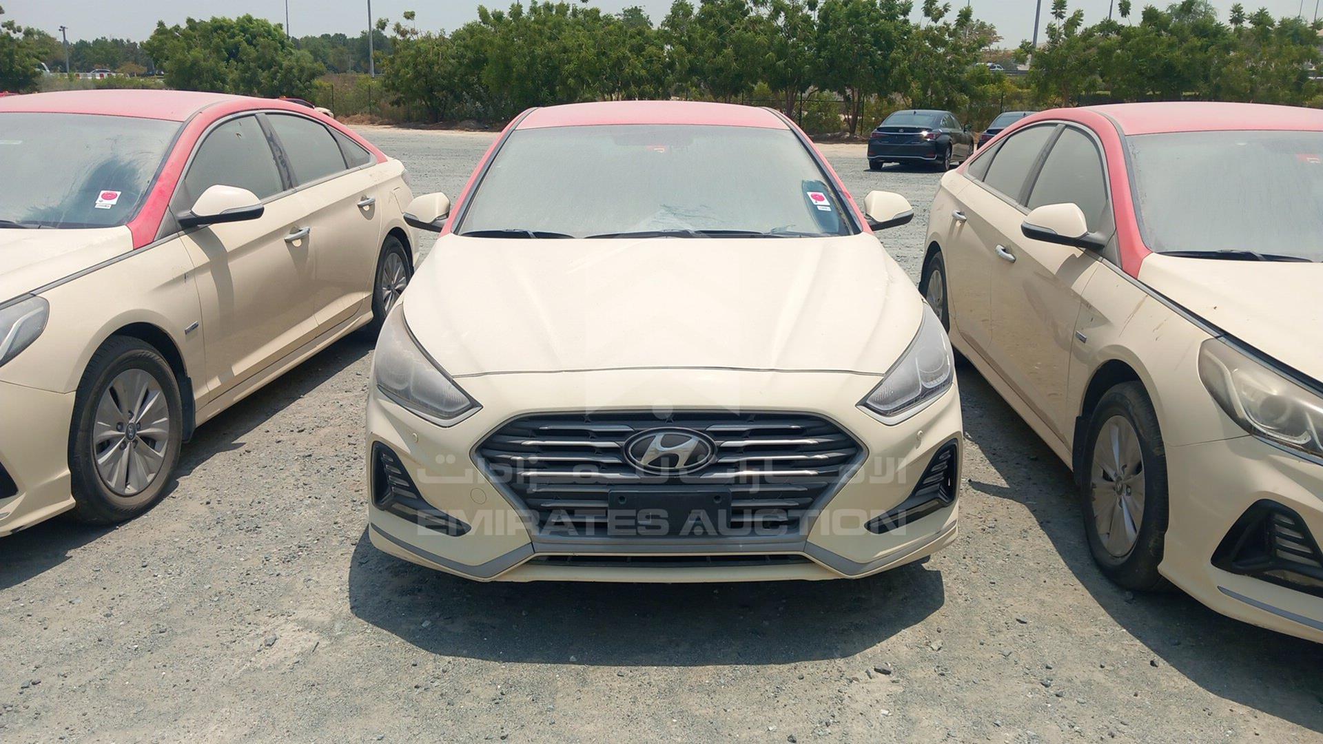 2018 HYUNDAI SONATA VIN: KMHE24137JA082137