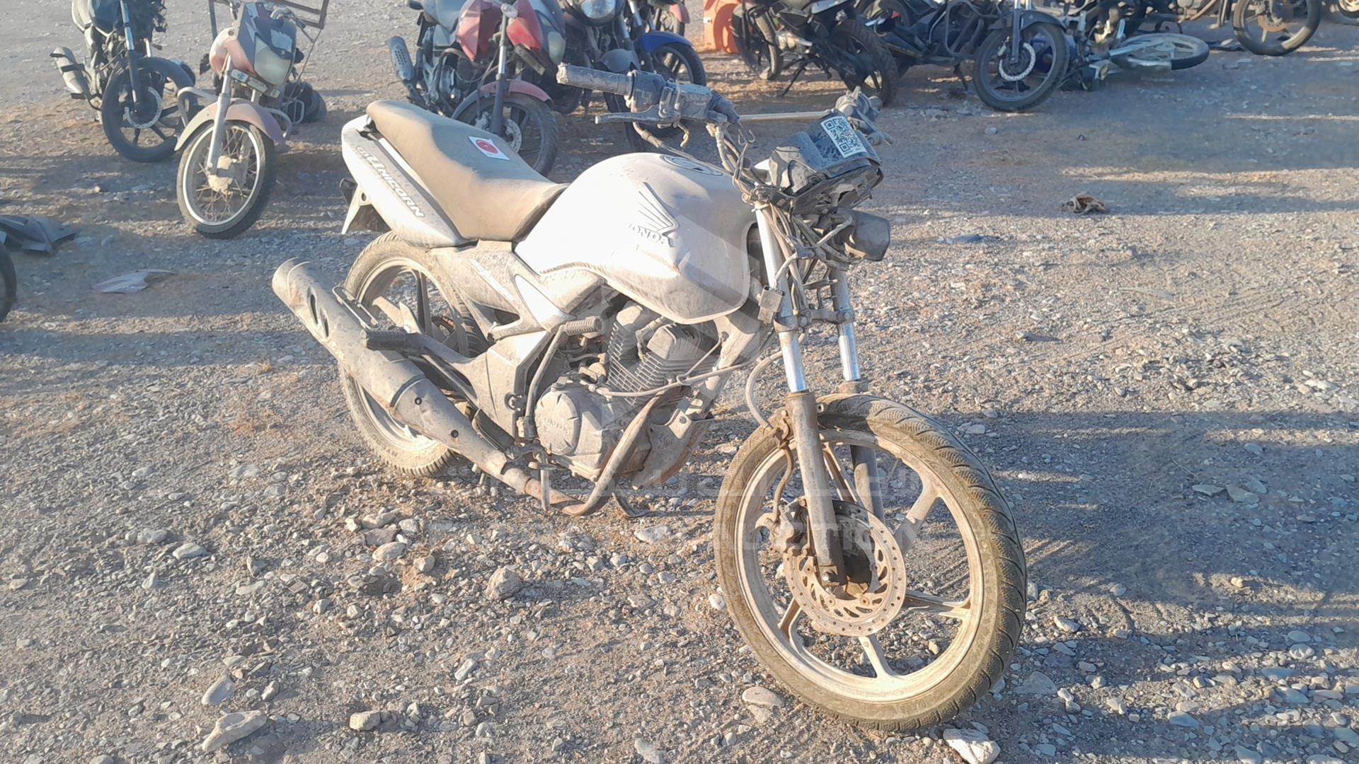 2011 HONDA CBF 150 VIN: ME4KC09CCB8096377