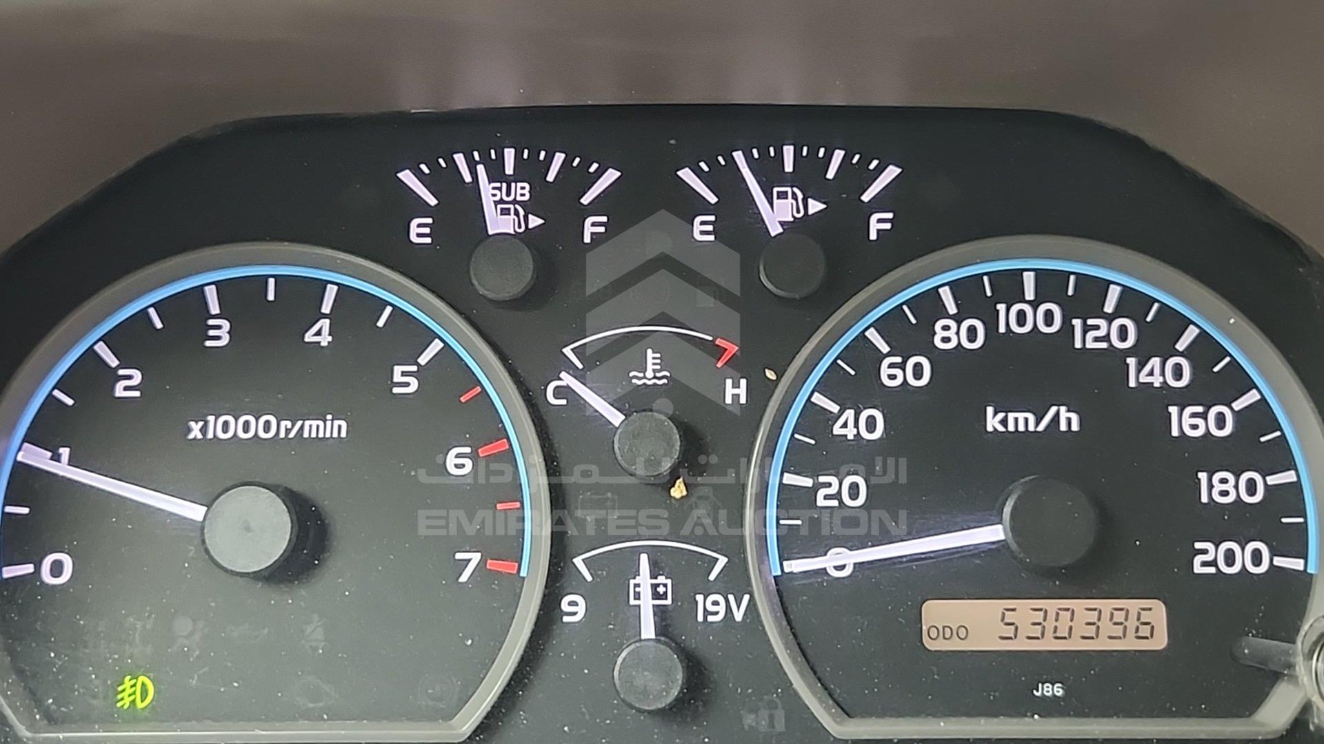2015 TOYOTA LAND CRUISER VIN: JTFLU73J0F7004670