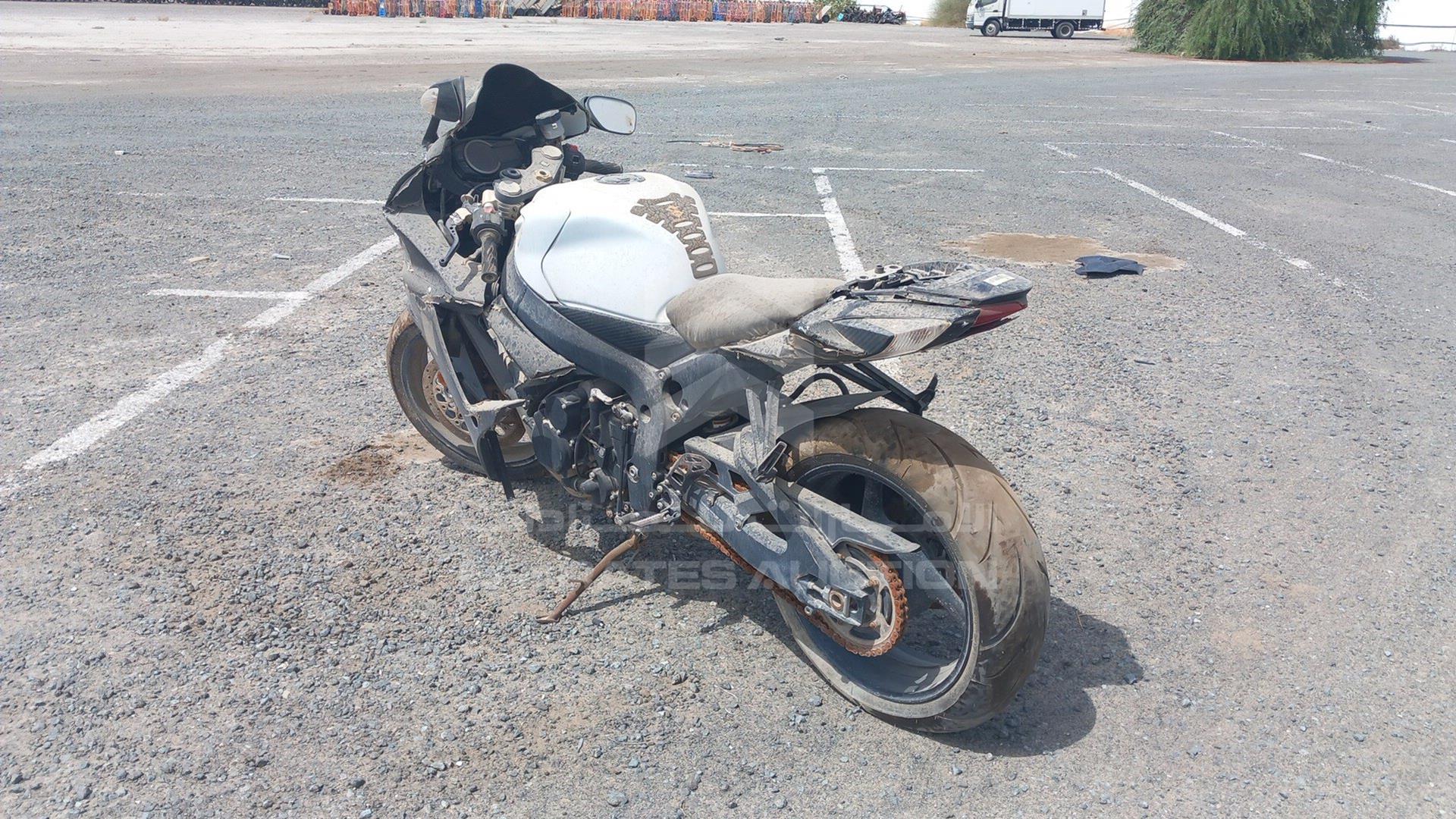 2013 SUZUKI MOTORBIKE VIN: JS1GN7FA9D2100708