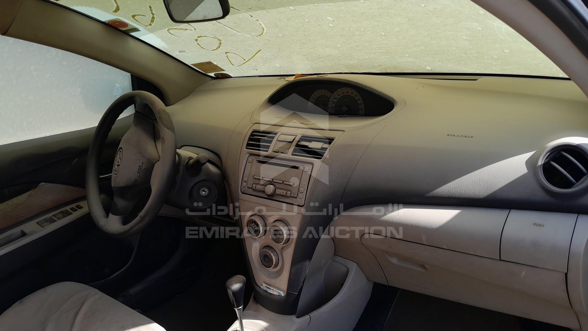 2008 TOYOTA YARIS VIN: JTDBW923184005781