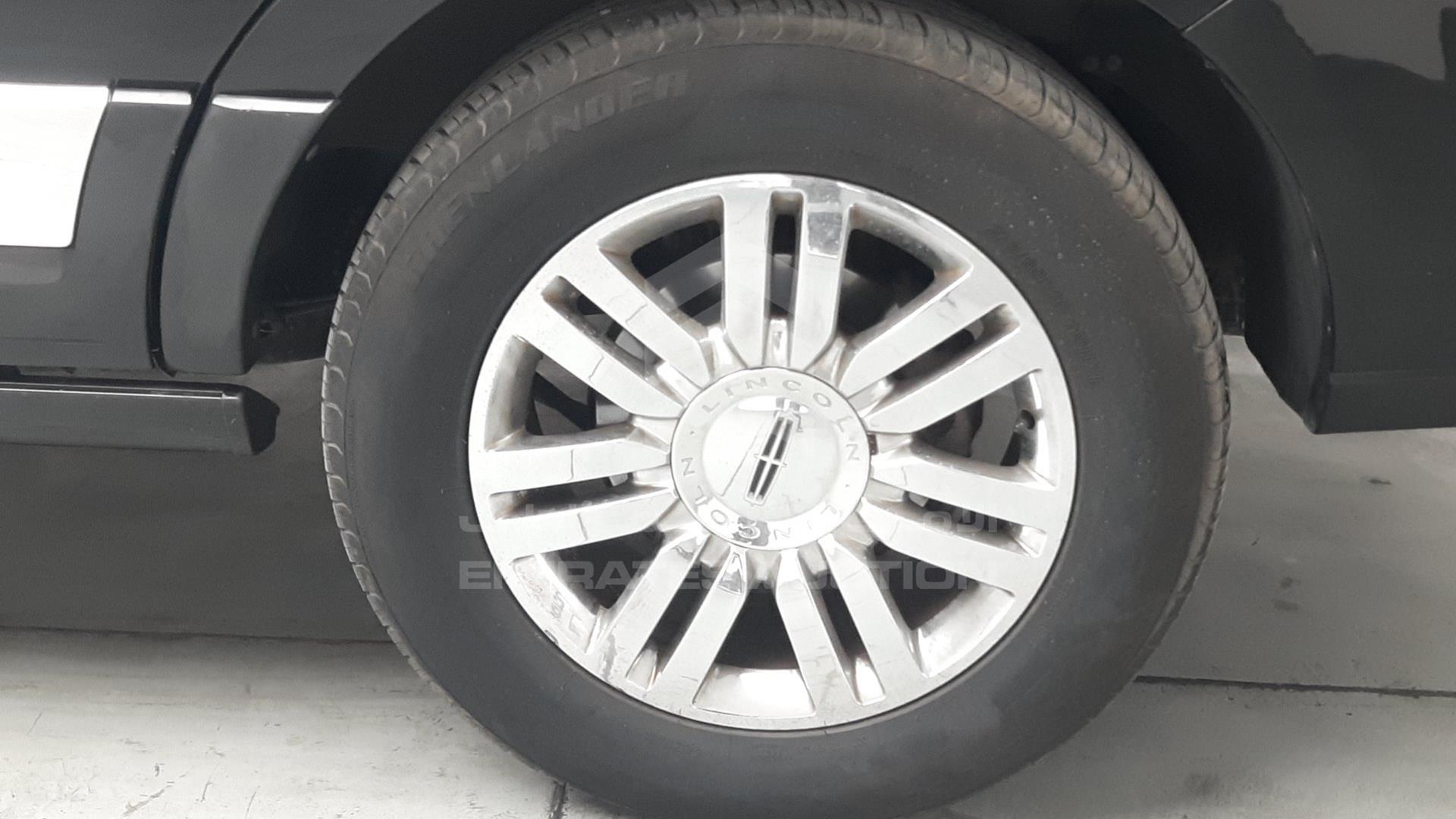 2007 LINCOLN NAVIGATOR VIN: 5LMFU28527LJ23911