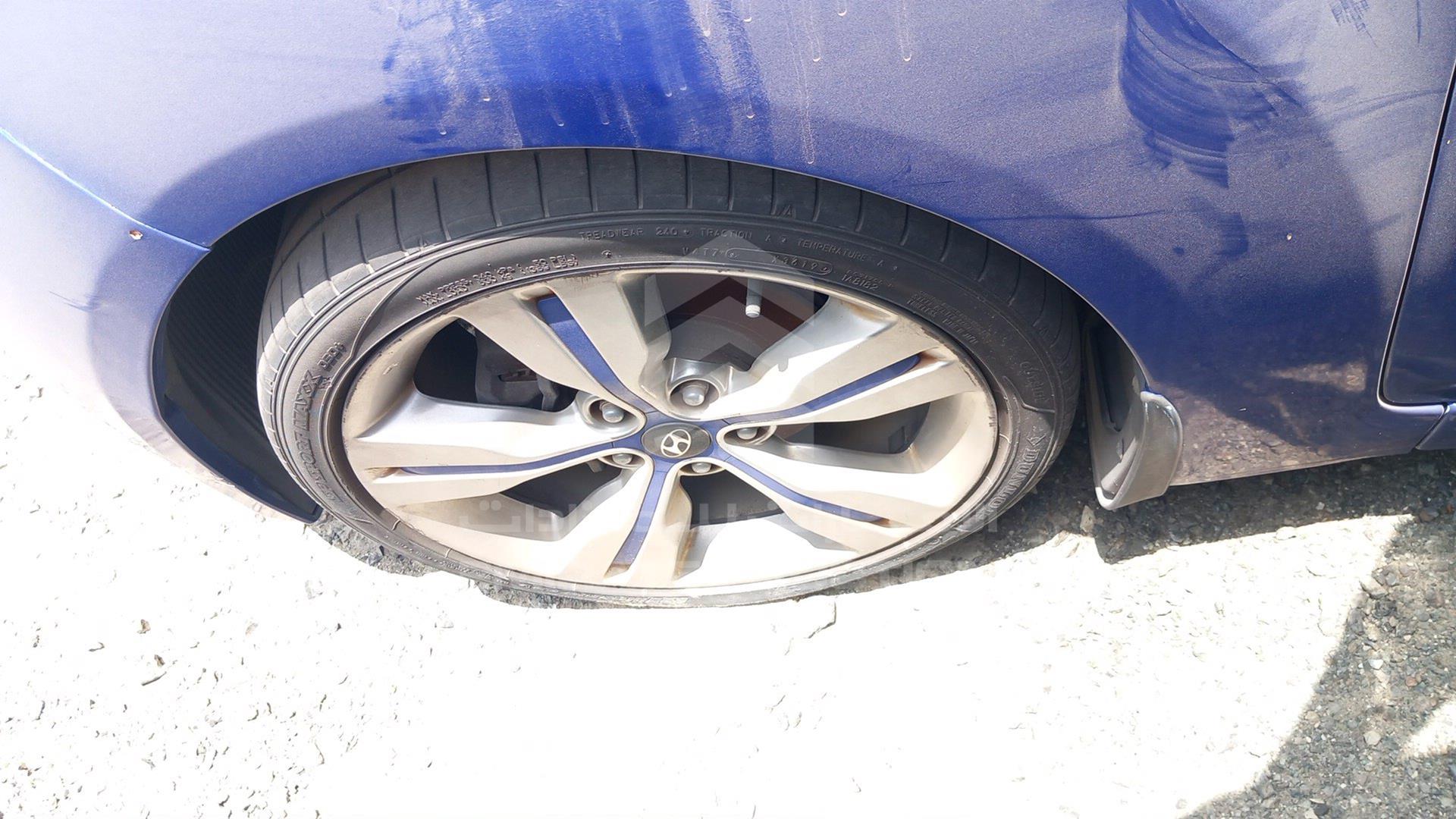 2012 HYUNDAI VELOSTER VIN: KMHTC61C7CU082138