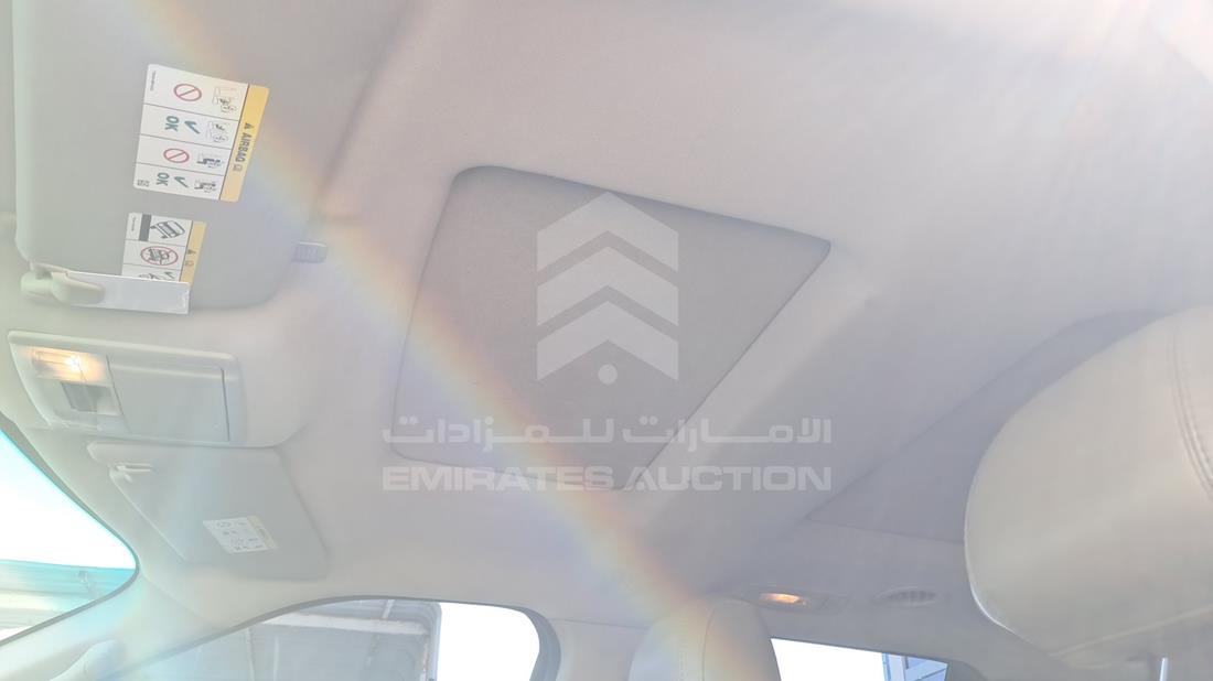 2015 Ford Explorer — Sun Roof View — Photo 18