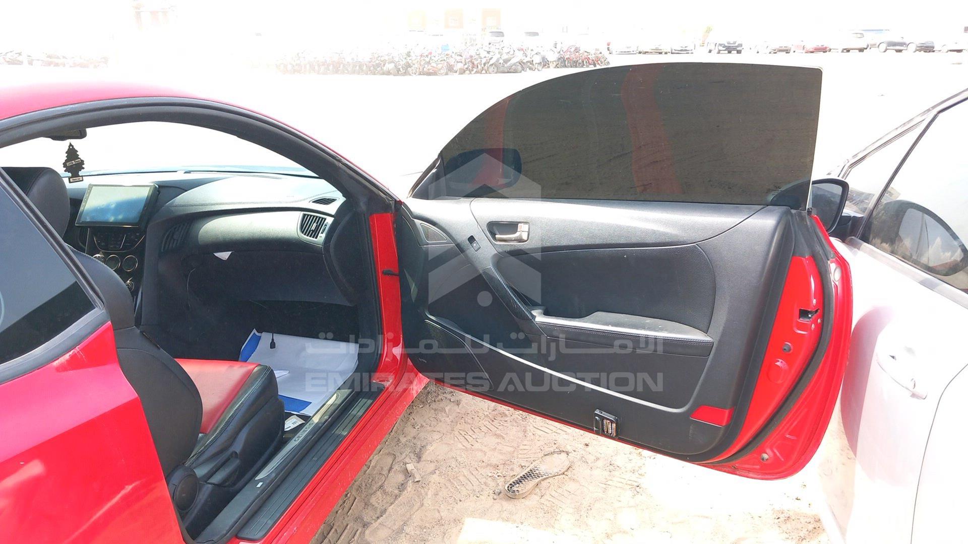 2015 HYUNDAI GENESIS VIN: KMHHU61H2FU116215