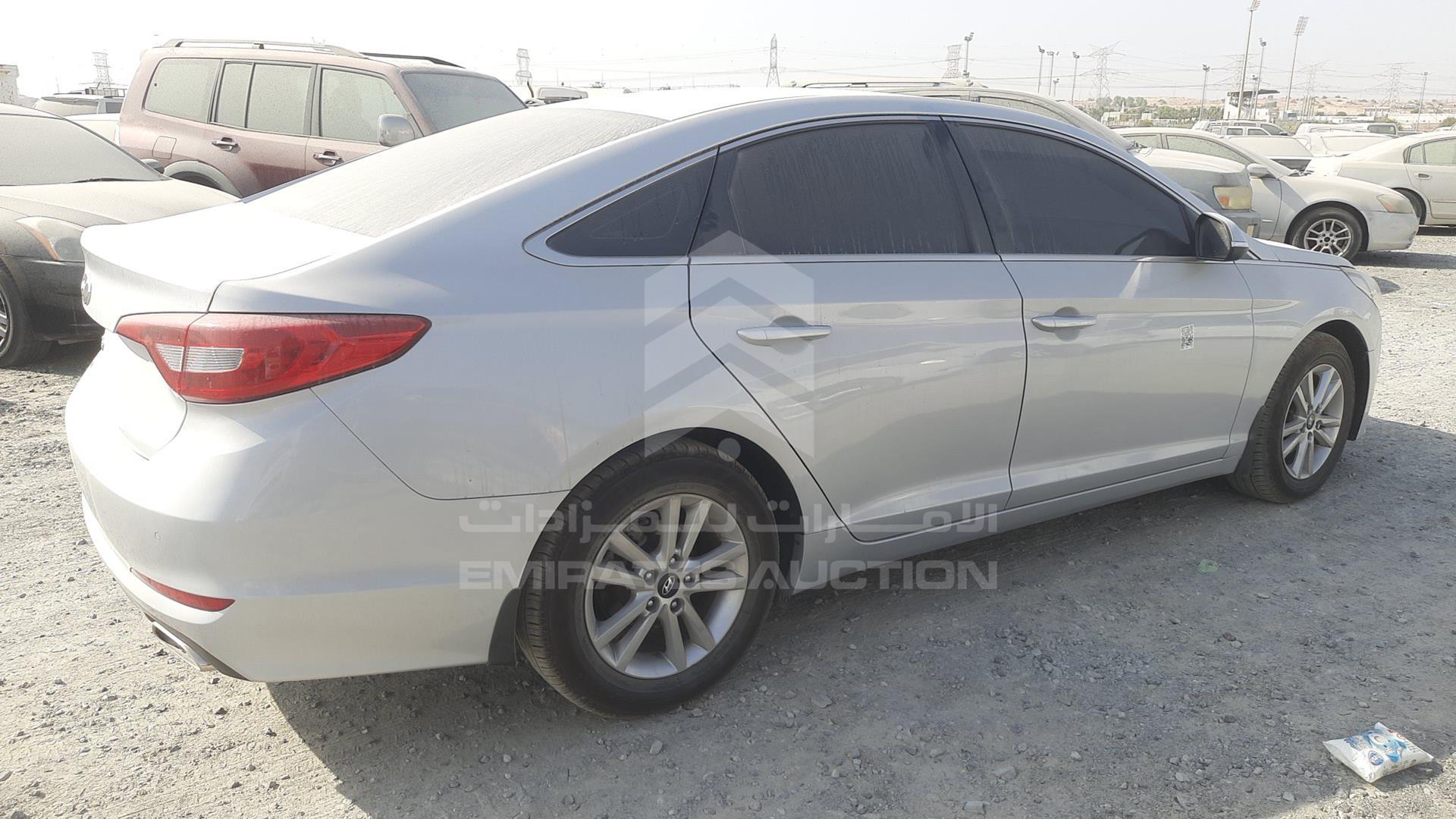 2016 HYUNDAI SONATA VIN: KMHE241G2GA122507