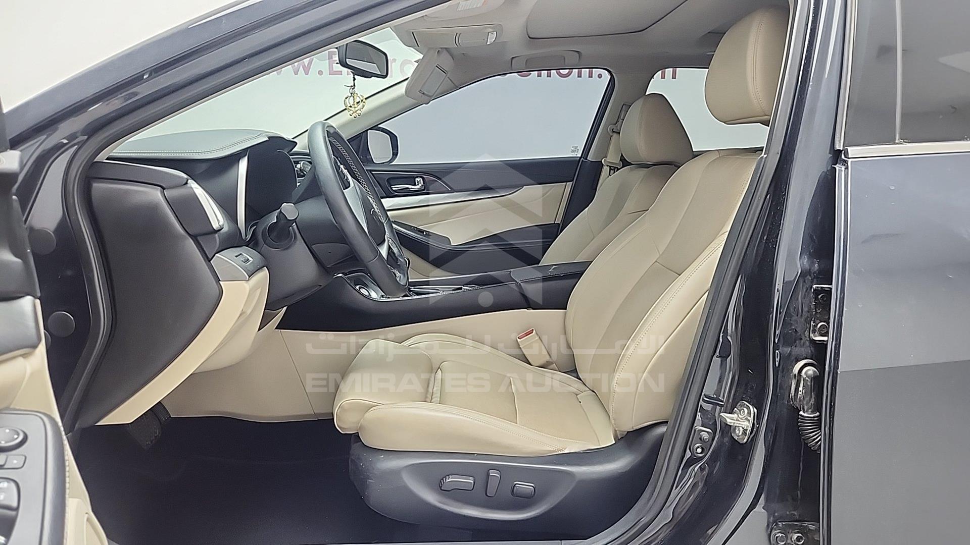2018 NISSAN MAXIMA VIN: 1N4AA6AP2JC381064