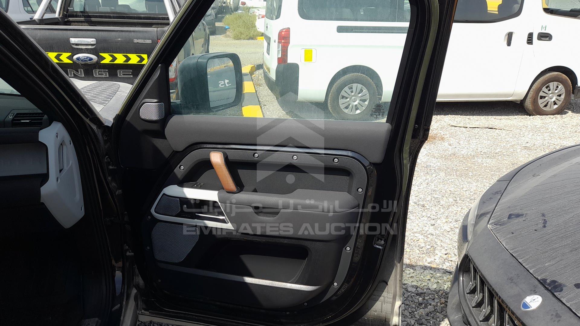 2023 LAND ROVER DEFENDER VIN: SALEA8BU0P2178015
