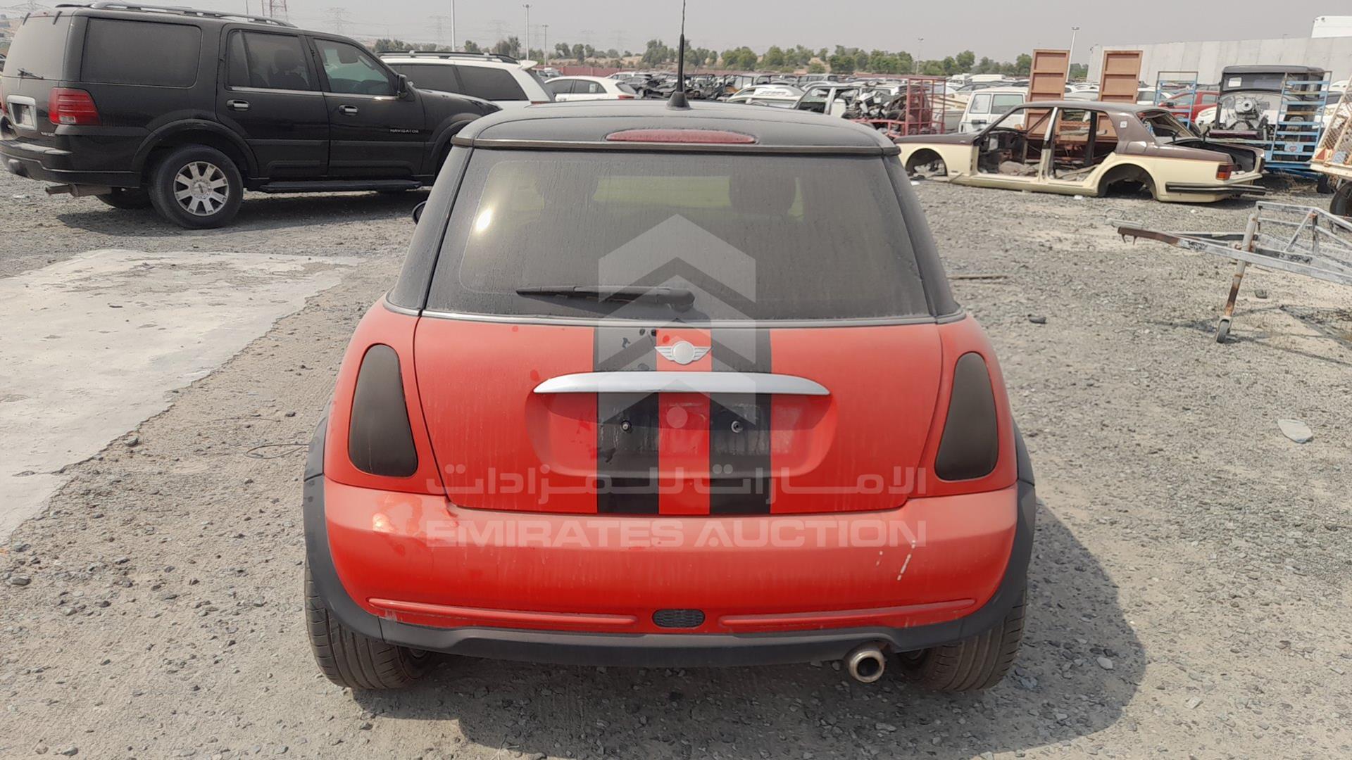 2005 MINI COOPER VIN: WMWRC33595TK60424