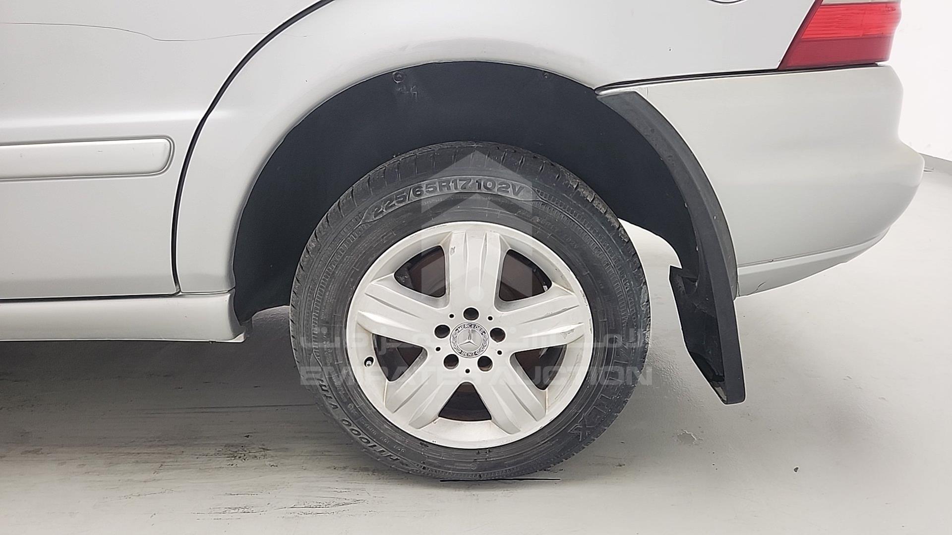 2005 MERCEDES ML350 VIN: WDC1631571A546128