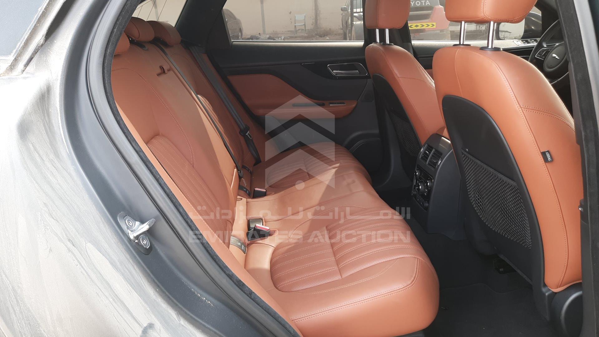 2017 JAGUAR F-PACE VIN: SADCA2BV8HA091687