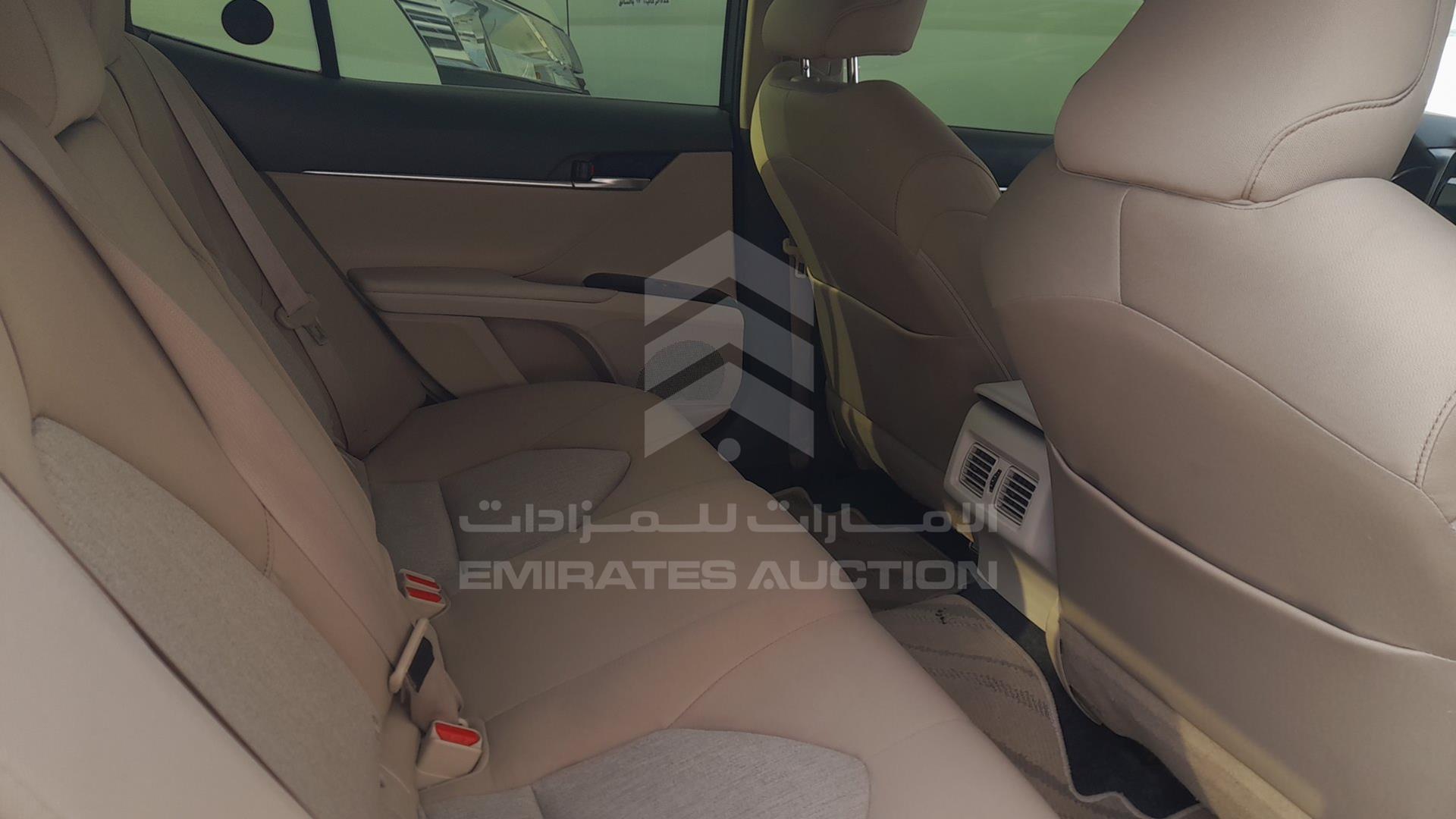 2018 TOYOTA CAMRY VIN: JTNBF9HK4J3014819