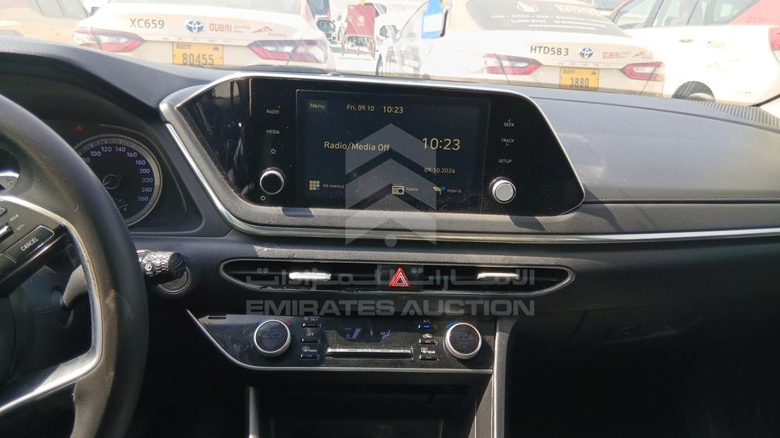 2021 Hyundai Sonata Hybrid — Entertainment Systems & Camera Monitor & Navigation — Photo 17