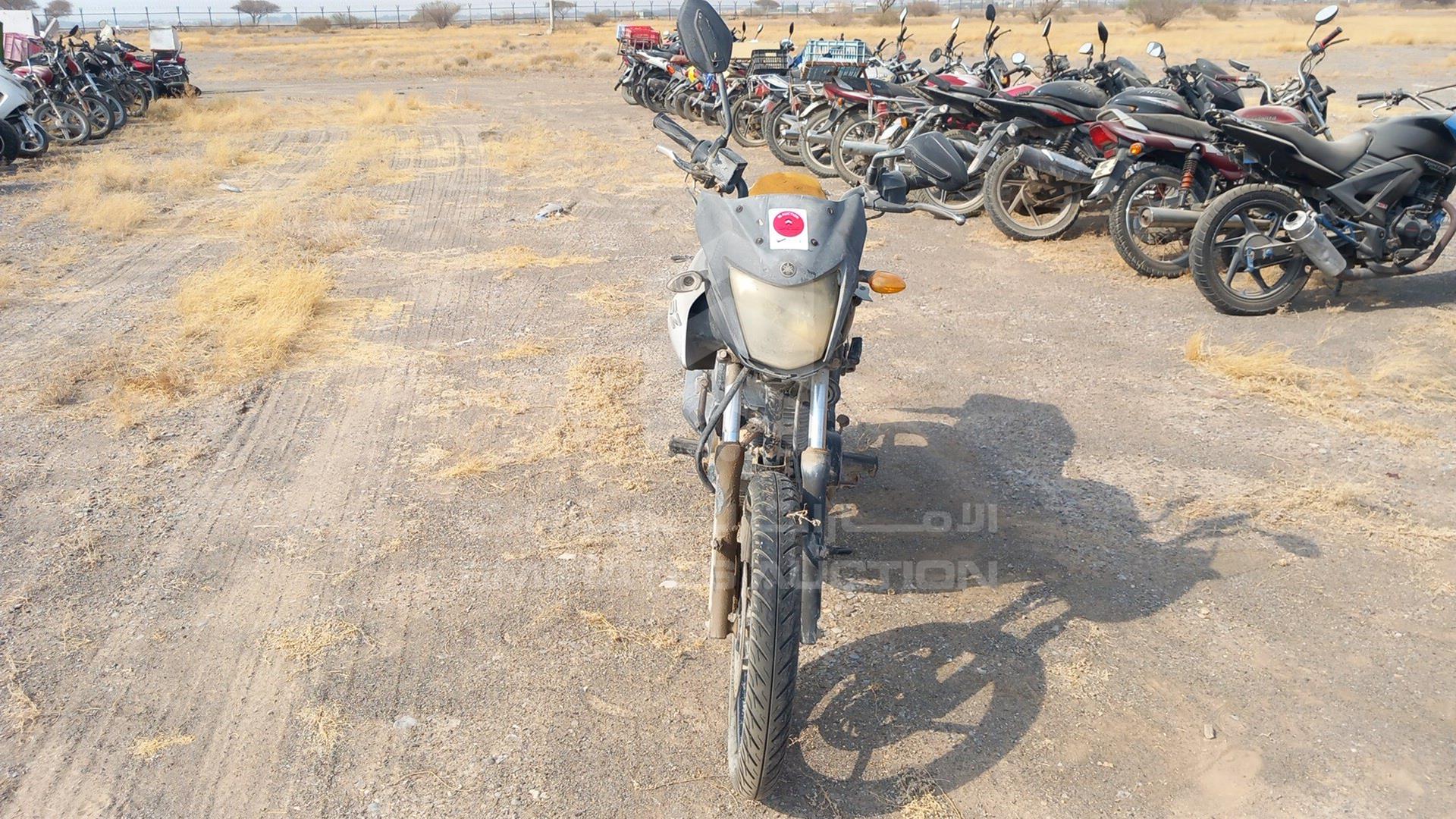 2014 YAMAHA SZ16R VIN: ME1RG0916E2001035
