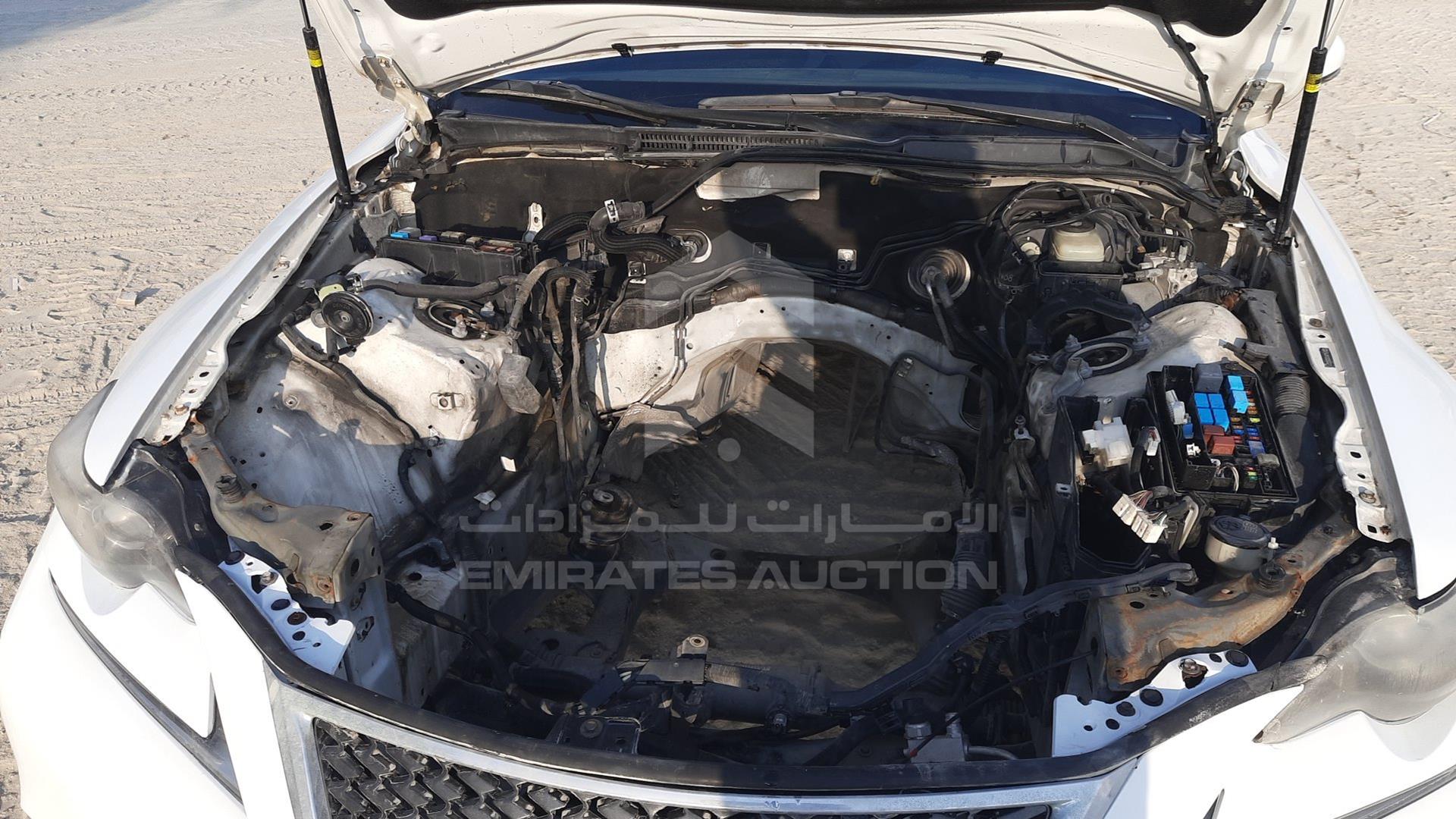 2016 LEXUS IS300 VIN: JTHCM1D20G5002152