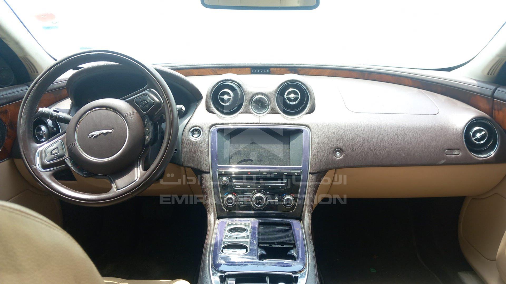 2013 JAGUAR X J VIN: SAJAA20A6D8V50981