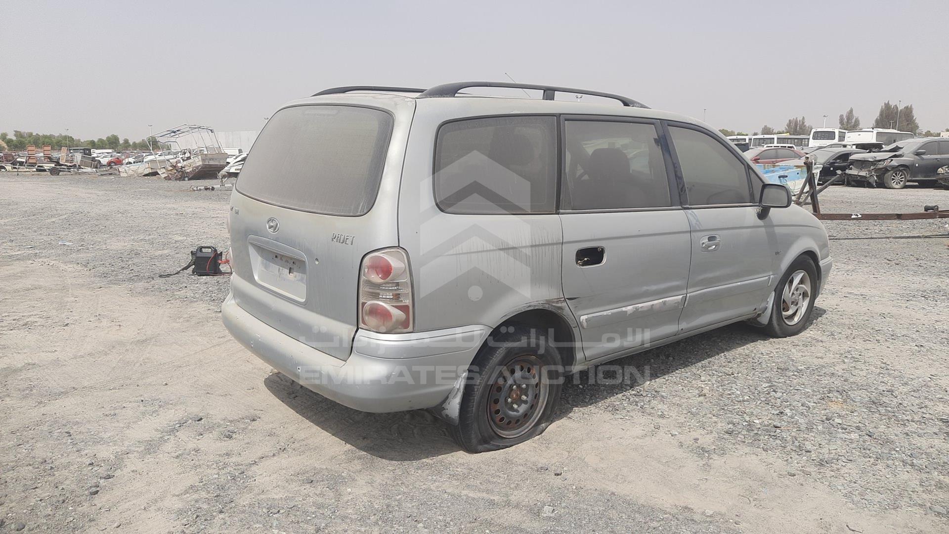 2006 HYUNDAI TRAJET VIN: KMHMG81CX6U277143