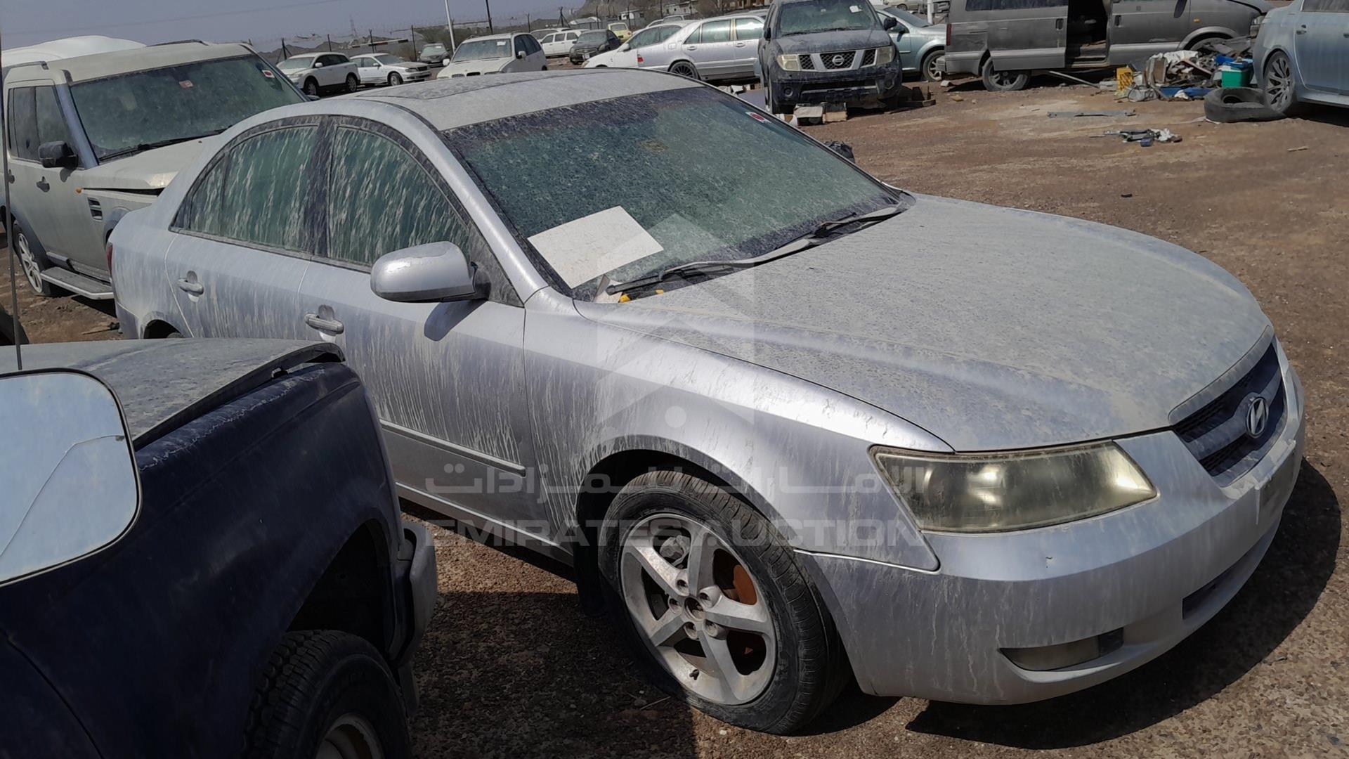 2007 HYUNDAI SONATA VIN: KMHEU41F87A327623