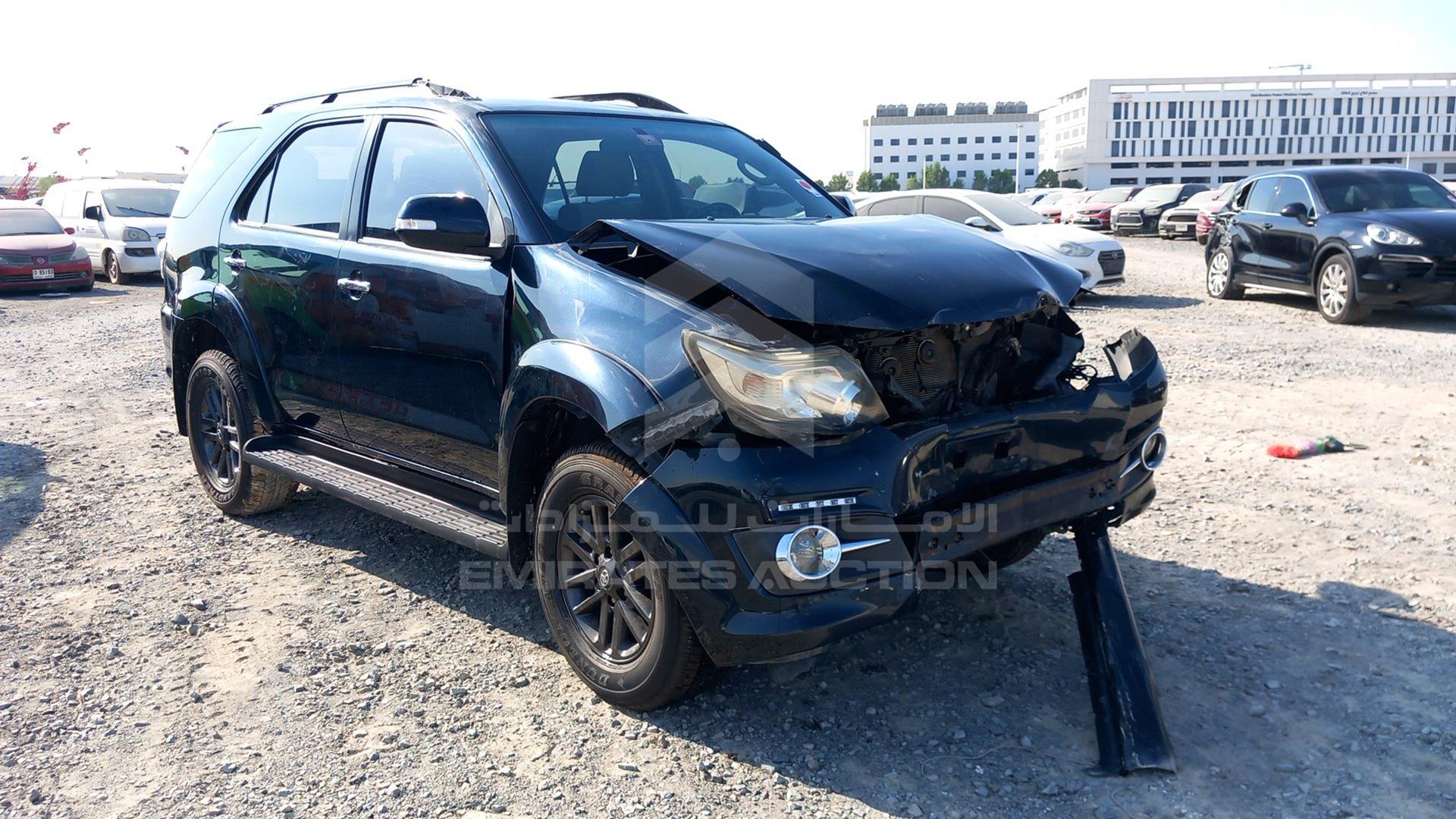 2015 TOYOTA FORTUNER VIN: MHFYU59G4F7039540