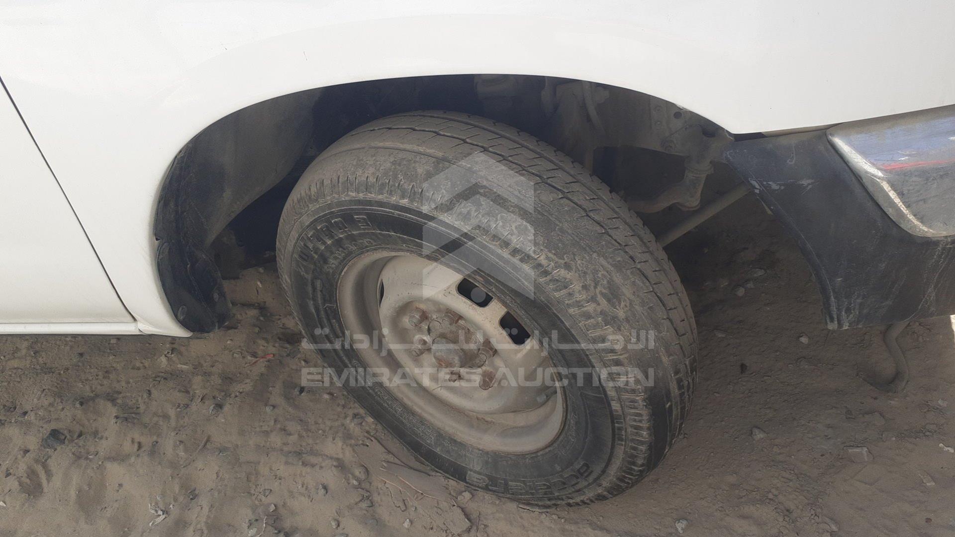2004 NISSAN 2400 VIN: JN6DD22S74X071383