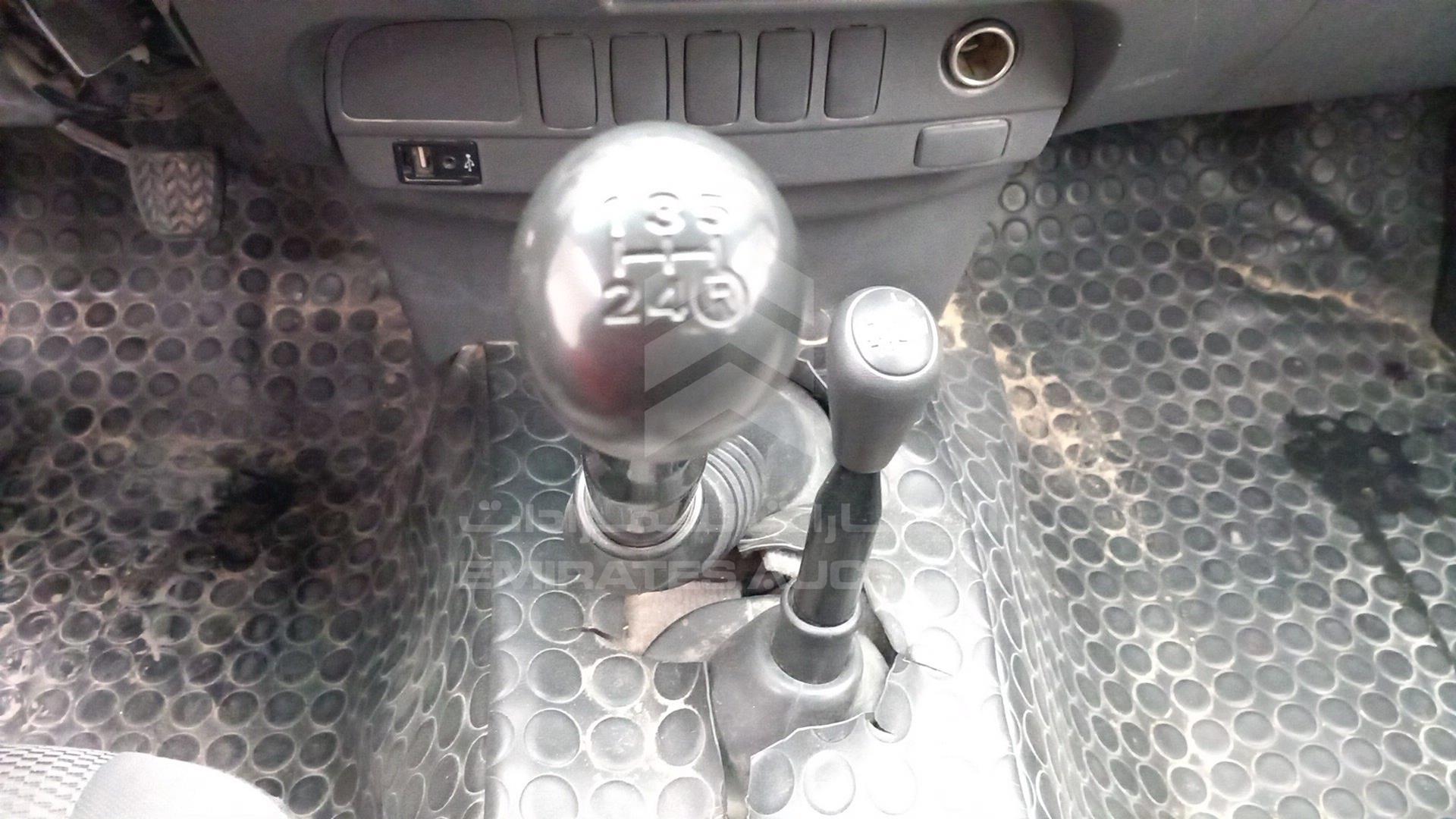 2013 TOYOTA HILUX VIN: MR0FX22G8D1360307