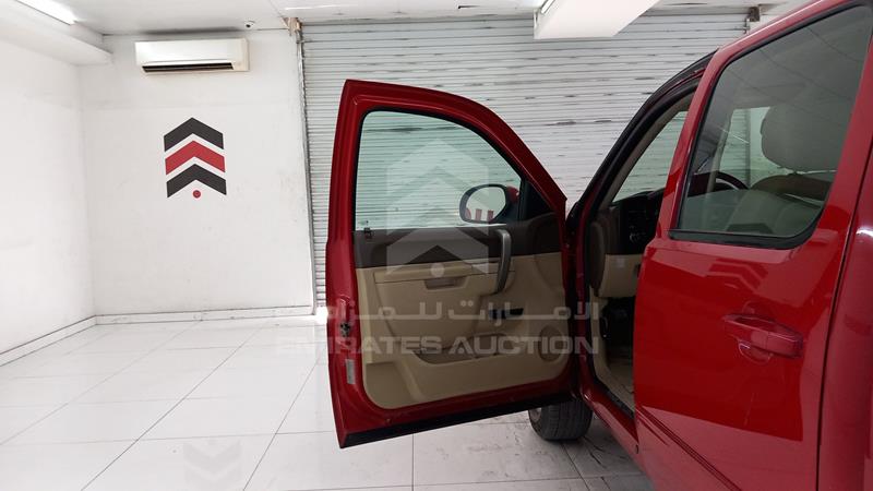 3GCPK9E7XCG160017 Auction: EmiratesAuction Lot: 409827 3GCPK9E7XCG160017 Chevrolet Silverado 2012 RED Photo 10