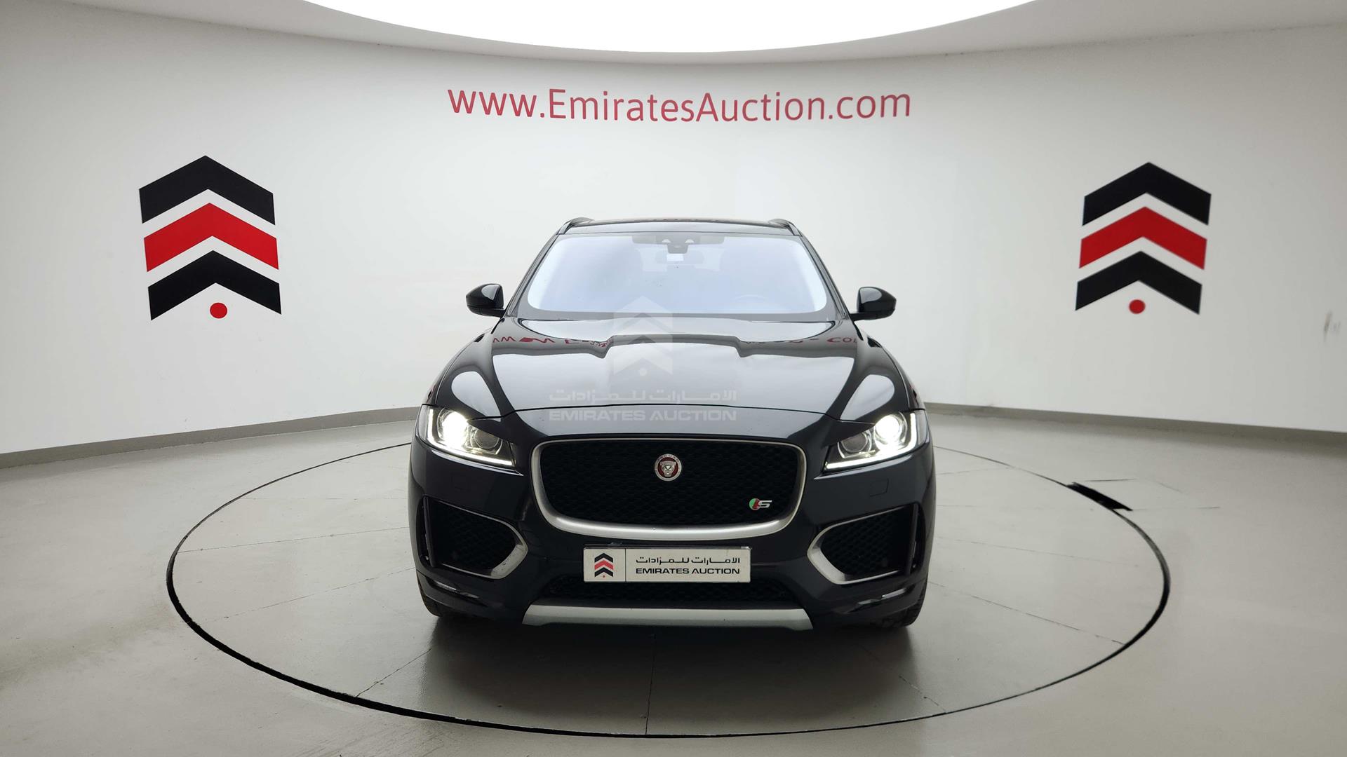 2018 JAGUAR F-PACE VIN: SADCJ2FX7JA251768