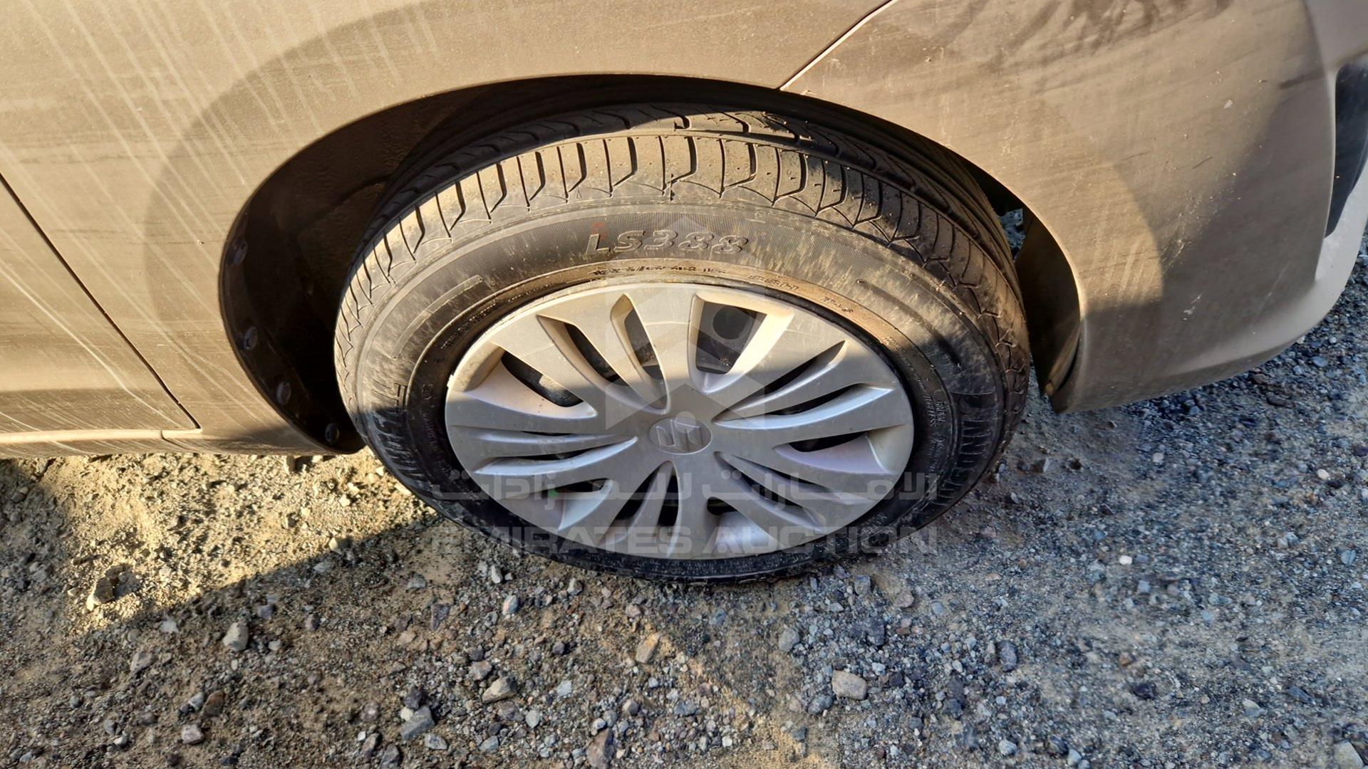 2015 SUZUKI ERTIGA VIN: MA3ZE8A11F0261397