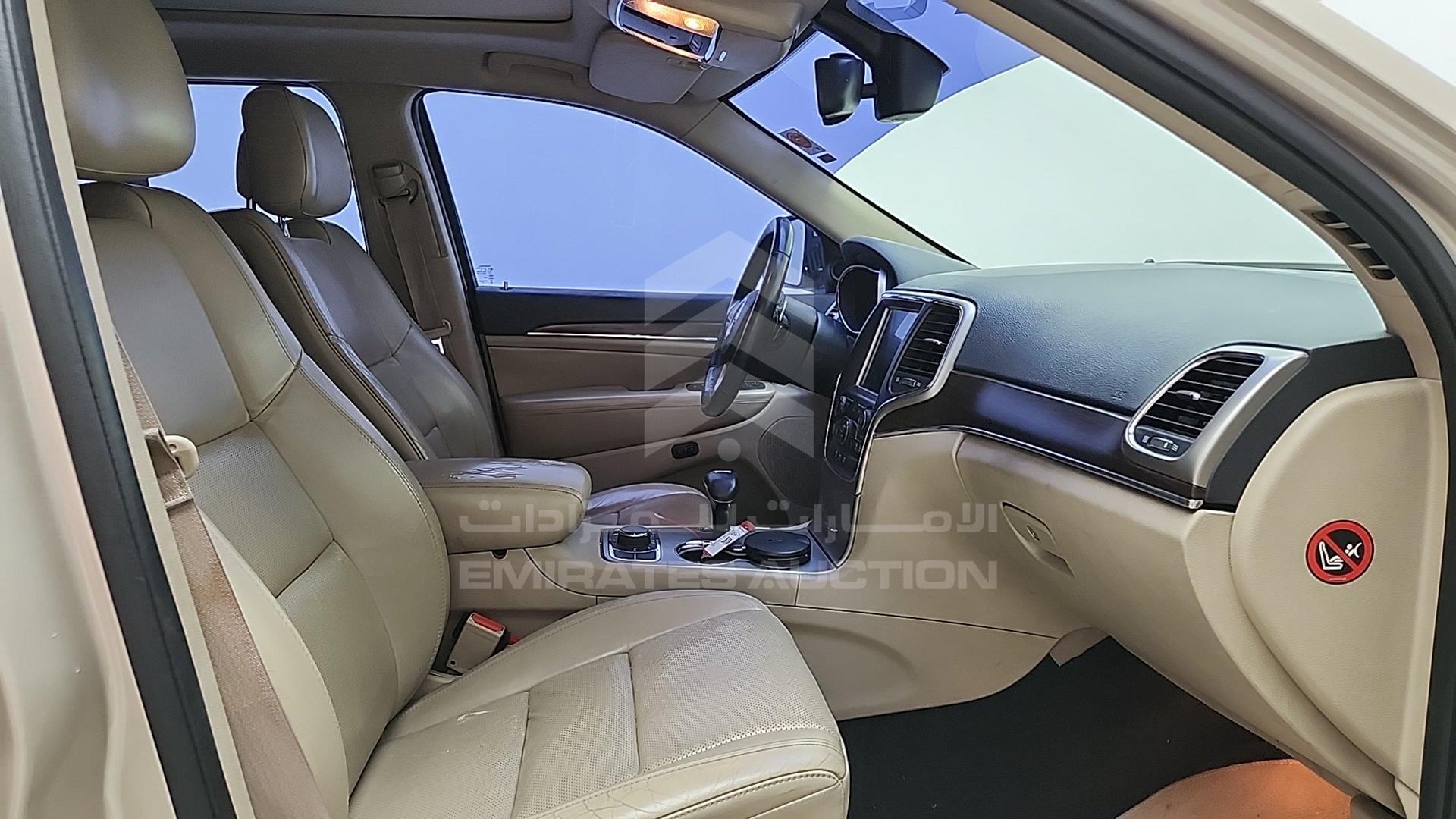2015 JEEP GRAND CHEROKEE VIN: 1C4RJFBG4FC687380