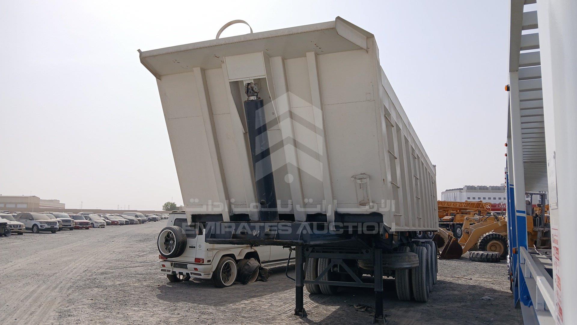 2017 TRAILER BOX 3XL VIN: D121886DXBTRAILER