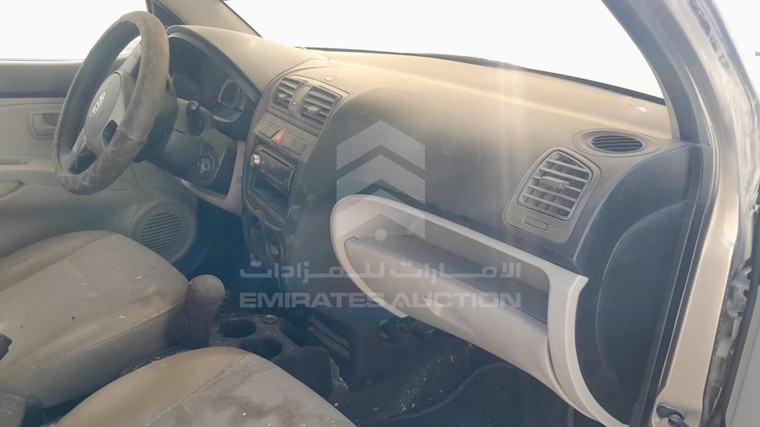 كيا بيكانتو 2011 — زاوية واجهة الراكب الأمامي الأيمن — صورة 22