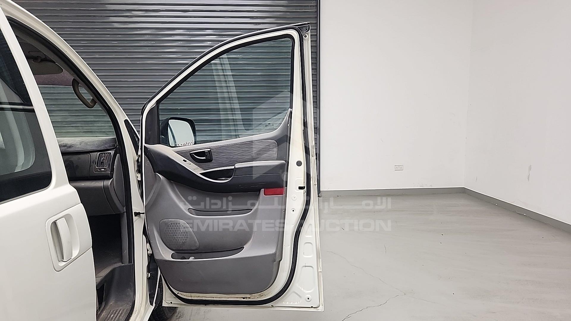 2012 HYUNDAI H1 VIN: KMJWA37R1CU374704