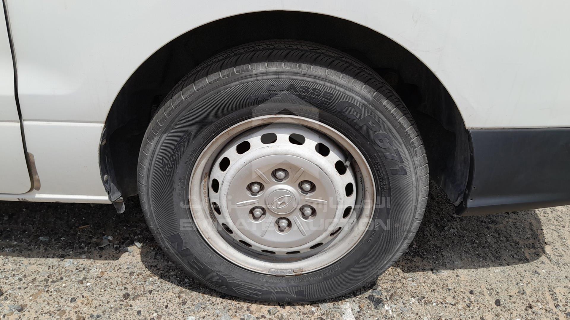 2016 HYUNDAI H1 VIN: KMHWG81R7GU755954