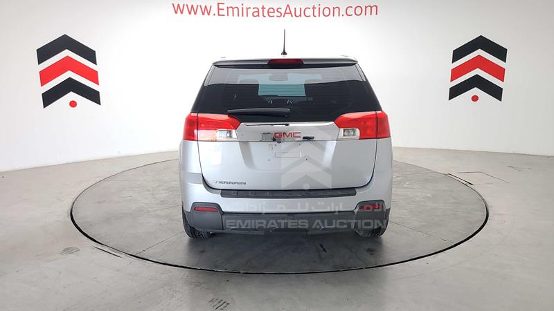 2GKAL8EKXF6303229 Auction: EmiratesAuction Lot: 412016 2GKAL8EKXF6303229 GMC Terrain 2015 SILVER Photo 11