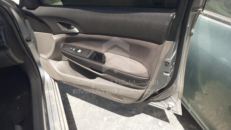 JHMCP26328C404867 Auction: EmiratesAuction Lot: 412009 JHMCP26328C404867 Honda Accord 2008 SILVER Photo 28