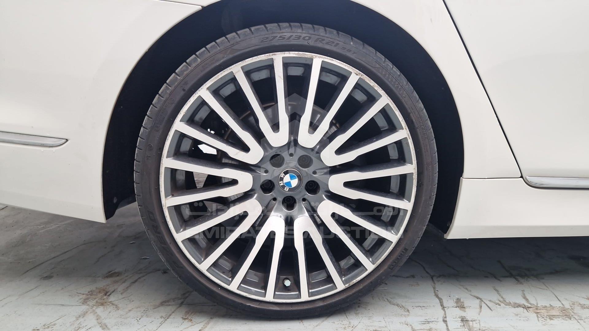 2016 BMW 740 LI VIN: WBA7E2107GG402235