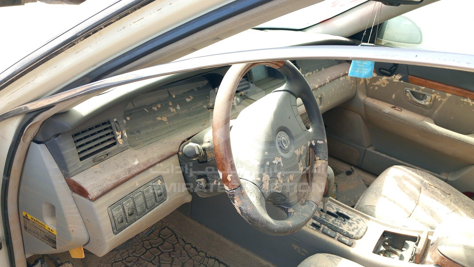 2004 KIA OPIRUS VIN: KNALD224445028628