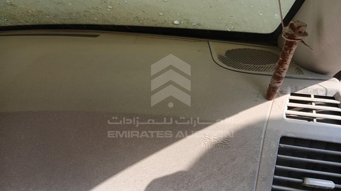 جيب جراند شيروكي 2006 — زاوية واجهة الراكب الأمامي الأيمن — صورة 17