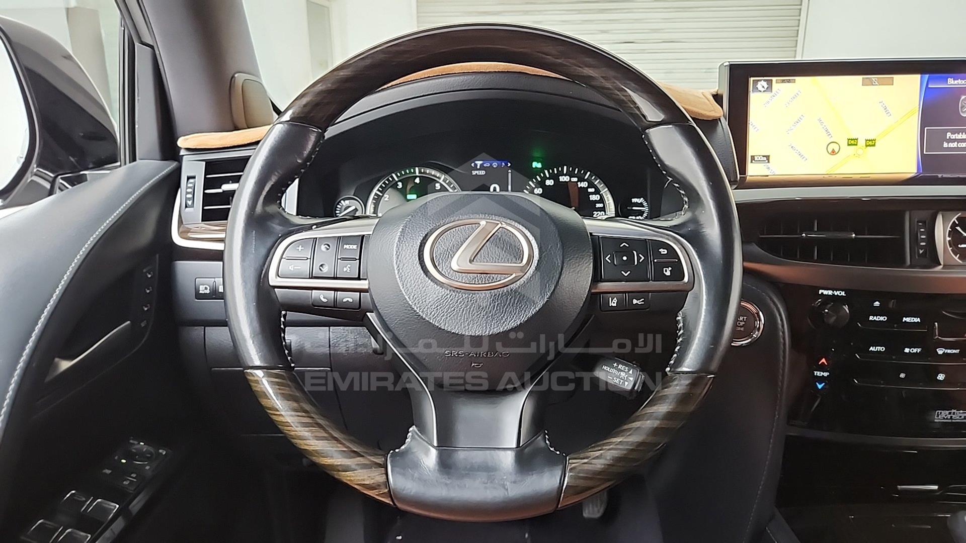 2018 LEXUS LX 570 VIN: JTJHY00W2J4259693