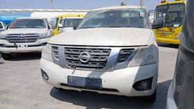 2019 Nissan Patrol — Front Left Angle — Photo 5 — Thumbnail