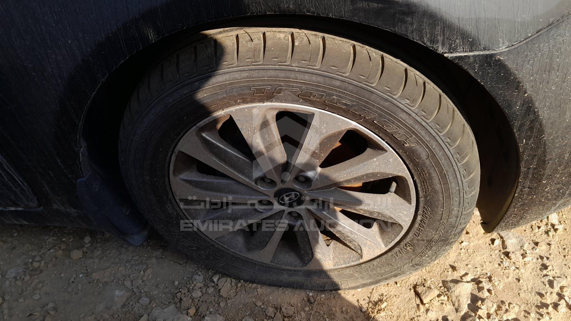 2015 HYUNDAI SONATA VIN: KMHEB41C2FA641276