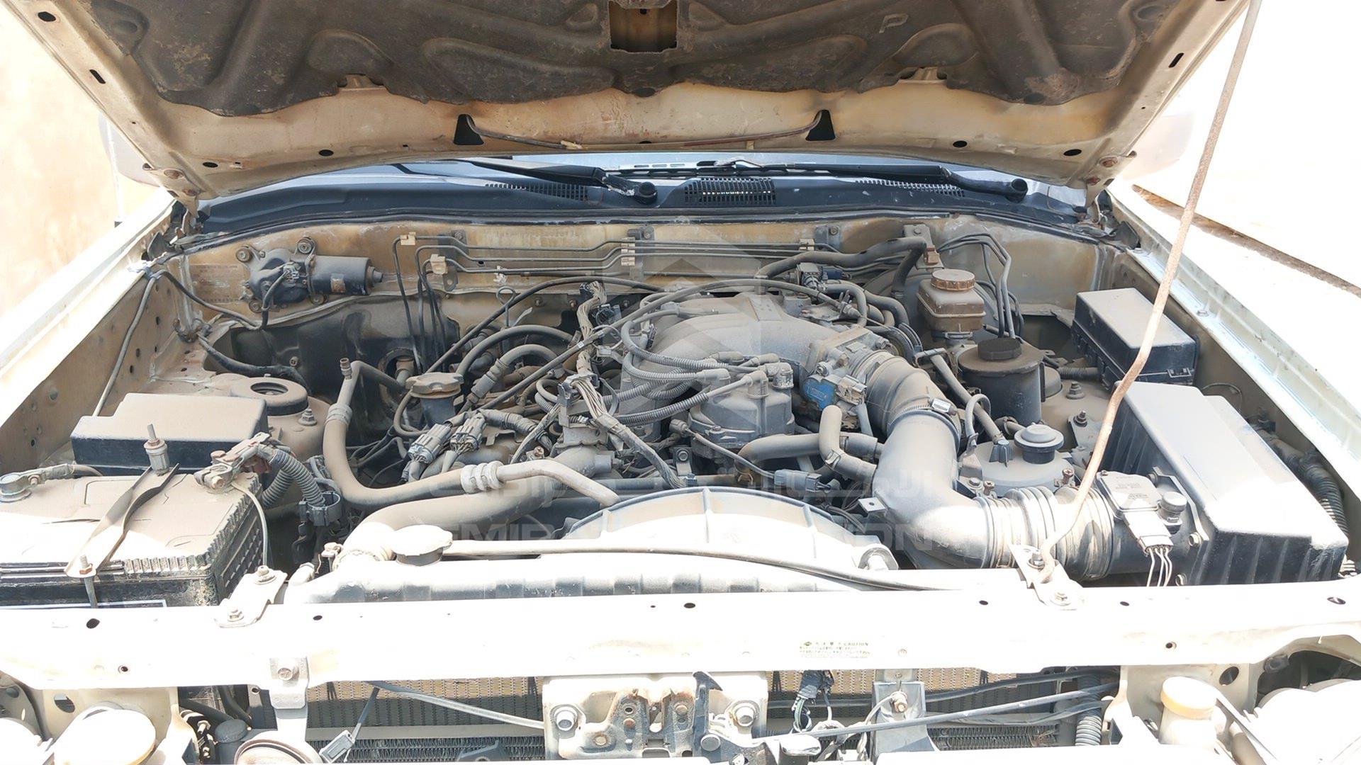 2002 NISSAN PATHFINDER VIN: JN8AR05Y62W522936