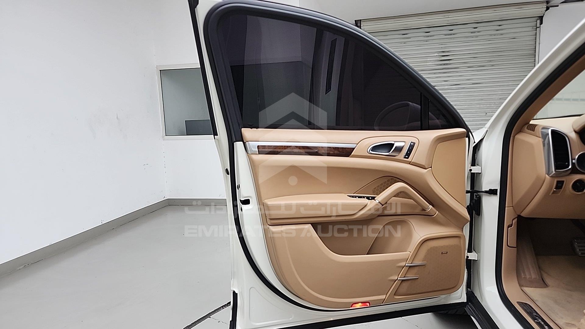 2012 PORSCHE CAYENNE S VIN: WP1ZZZ92ZCLA41900